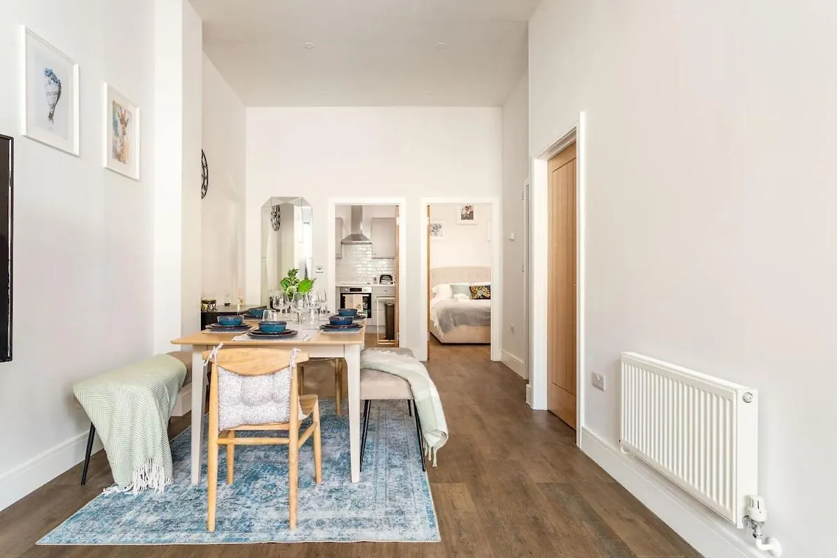 Vibrant 2-Bed Apartment Close To The Seafront 브라이턴