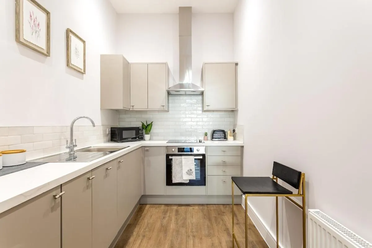 Vibrant 2-Bed Apartment Close To The Seafront 브라이턴 0*,  영국